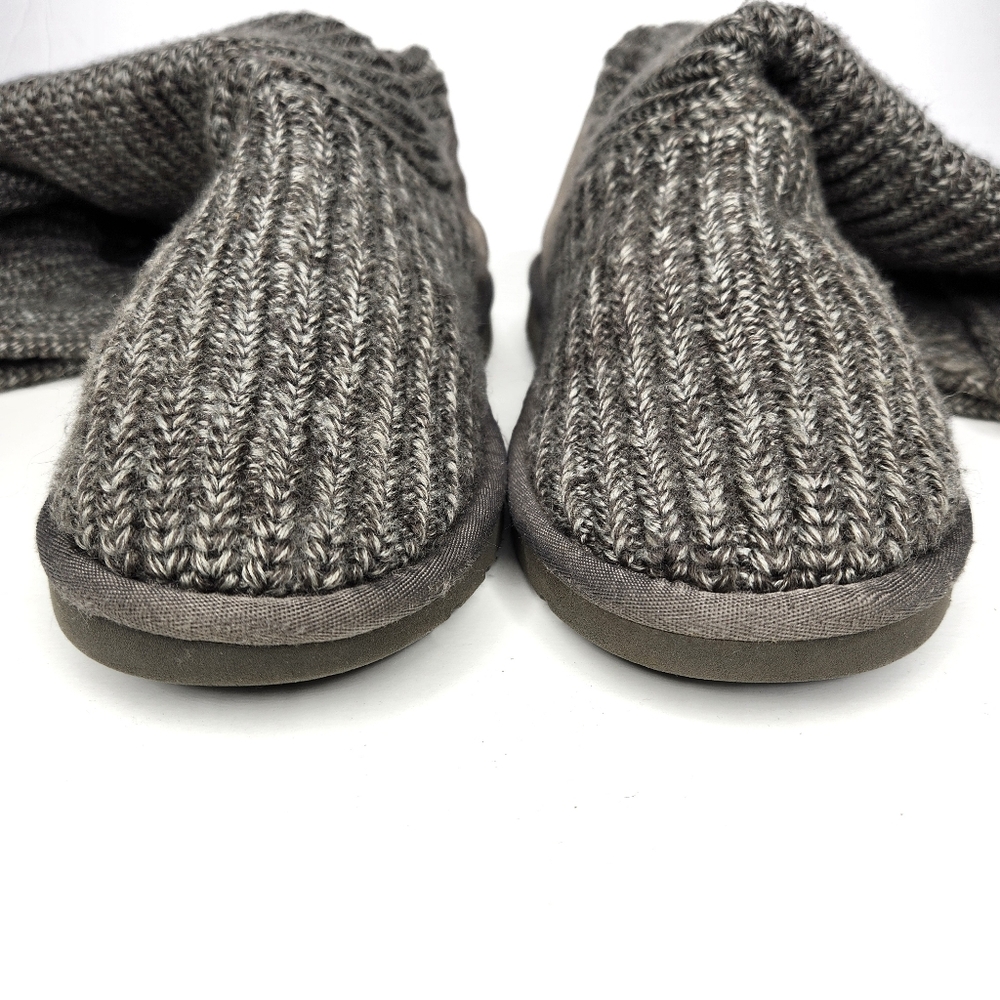 UGG Classic Cardigan Knit Boots in Gray size 8 - Picture 4 of 12